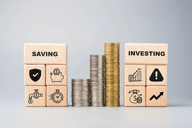 Investing vs Saving: What’s the Difference?